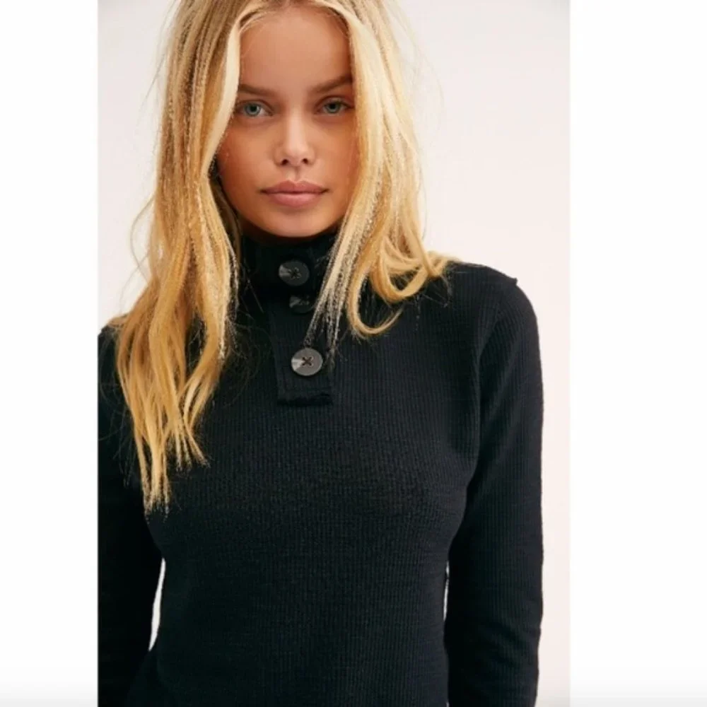 FREE PEOPLE We The Free Marigold Waffle Knit Thermal Turtle Top in Black XS - Picture 1 of 11